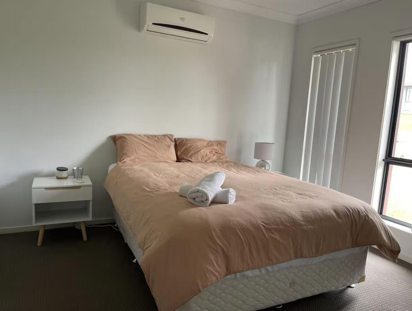 Coomera Family 10 Min Away From Theme Parks! Holiday home *